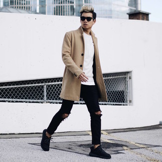 Comment porter un manteau beige pour un style relax quand il fait froid
