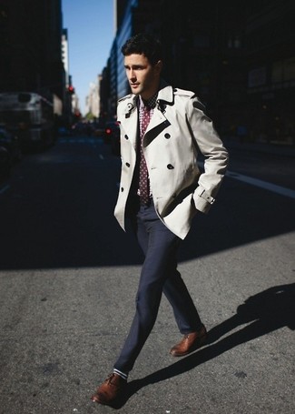 Comment porter un manteau beige quand il fait chaud