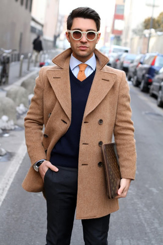 Comment porter un manteau beige pour un style elégantes quand il fait froid