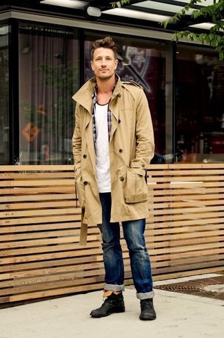 Comment porter un manteau beige quand il fait chaud