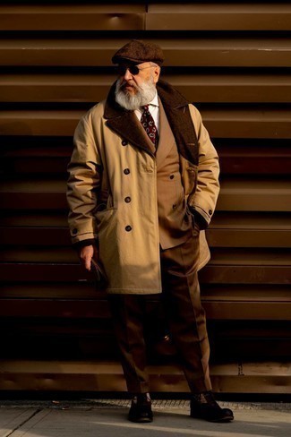 Comment porter un manteau beige après 60 ans