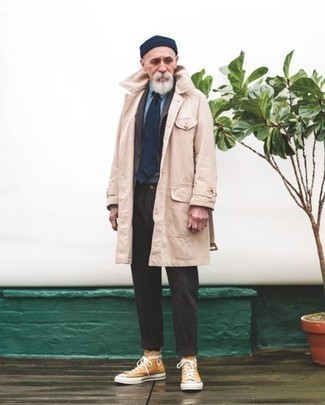 Comment porter un manteau beige après 60 ans