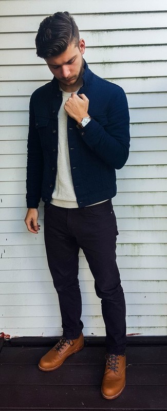 Comment porter un pull à col rond beige