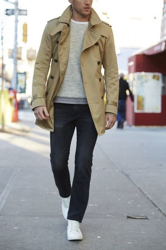 Comment porter un pull à col rond beige