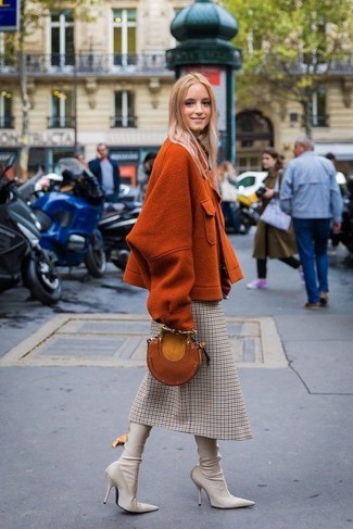 Comment porter des bottines élastiques beiges