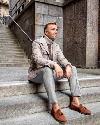 Comment porter une veste style militaire beige