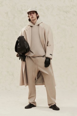 Comment porter une casquette plate beige