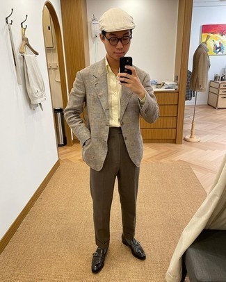 Comment porter une casquette plate beige