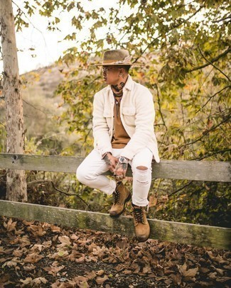 Comment porter une veste-chemise en polaire beige