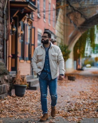 Comment porter une veste-chemise en polaire beige