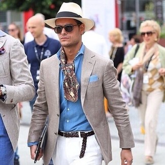 Comment porter un chapeau beige pour un style chic decontractés
