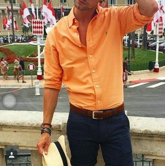 Comment porter un chapeau beige pour un style chic decontractés