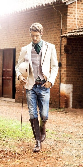 Comment porter un chapeau beige pour un style chic decontractés