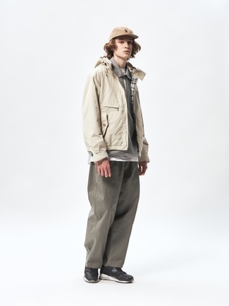 Comment porter une veste beige quand il fait chaud à l'adolescence