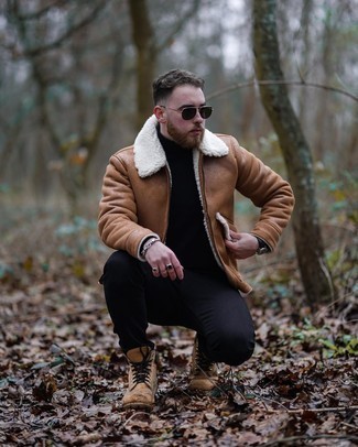 Comment porter une veste beige pour un style chic decontractés quand il fait froid