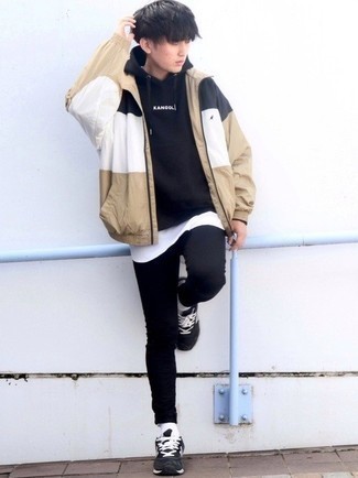 Comment porter une veste beige pour un style relax quand il fait chaud