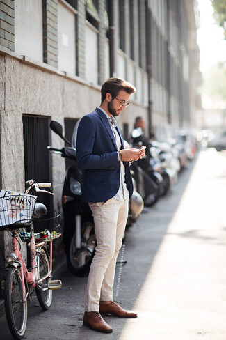 Comment porter un jean beige en été