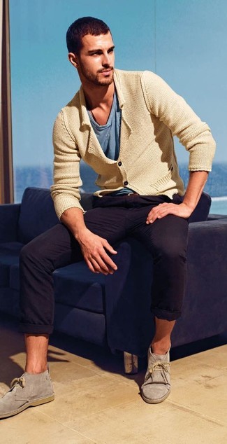 Comment porter un pull en tricot beige