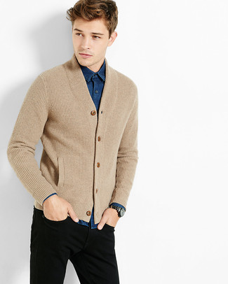 Comment porter un pull en tricot beige