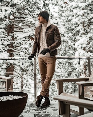Comment porter un pull en tricot beige