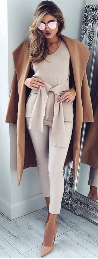 Comment porter un chemisier à manches longues beige