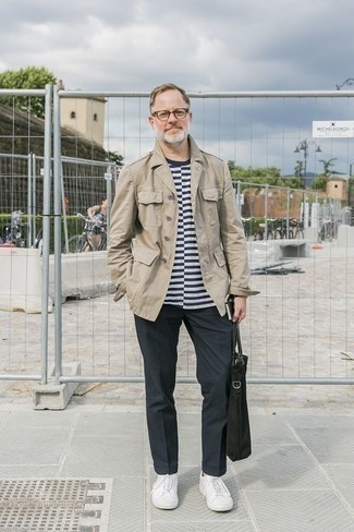 Comment porter un veste militaire beige