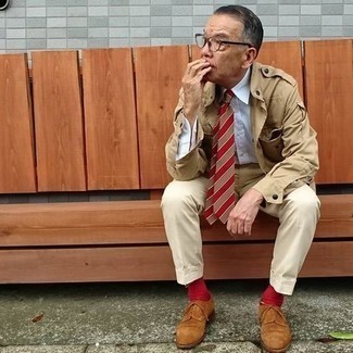 Comment porter un veste militaire beige après 60 ans