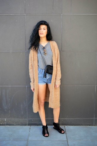 Comment porter un gilet beige