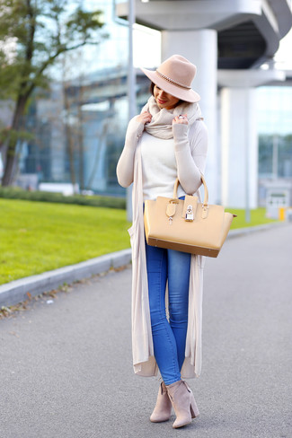 Comment porter un gilet beige