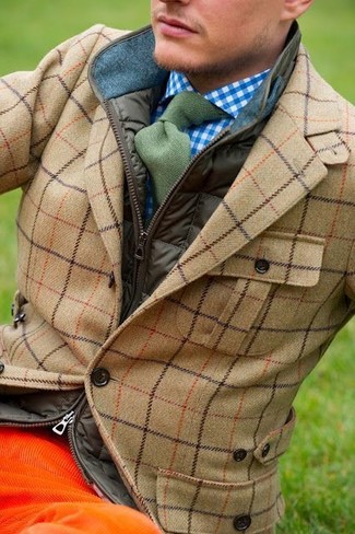 Comment porter un blazer en laine écossais beige