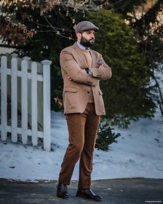 Comment porter un blazer en laine écossais beige