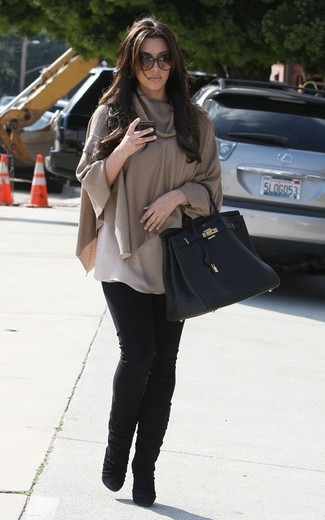 Comment porter un poncho beige