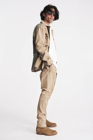 Comment porter une veste imprimée beige