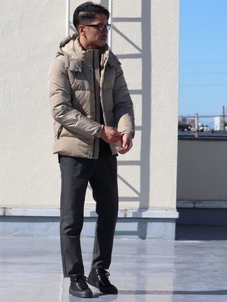Comment porter une doudoune beige quand il fait chaud