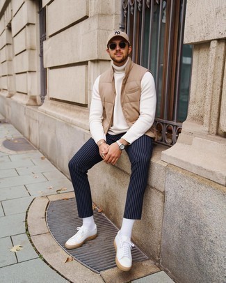 Comment porter une veste matelassée beige pour un style decontractés au printemps
