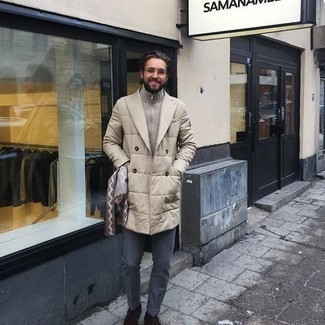 Comment porter un pardessus matelassé beige