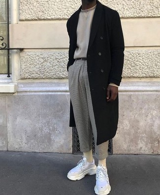 Comment porter des chaussettes beiges au printemps