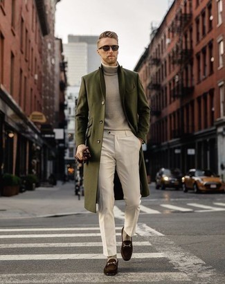 Comment porter des chaussettes beiges pour un style elégantes quand il fait froid