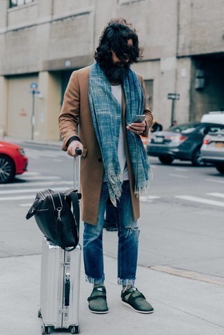 Comment porter des chaussettes beiges pour un style decontractés quand il fait froid
