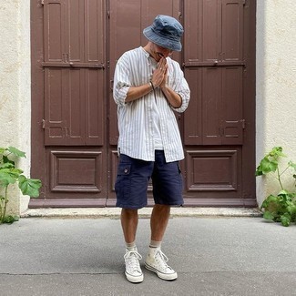 Comment porter des chaussettes beiges pour un style decontractés quand il fait chaud