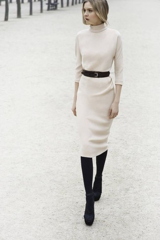Comment porter une robe-pull beige