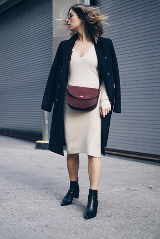 Comment porter une robe-pull beige