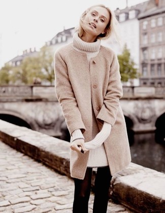 Comment porter une robe-pull beige