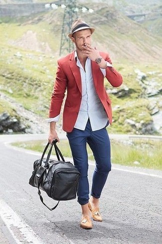Une chemise de ville à porter avec des mocassins à pampilles beiges