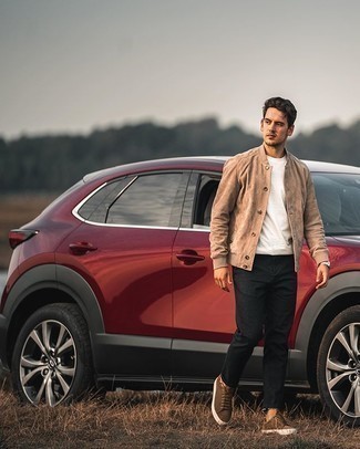 Comment porter une veste universitaire beige