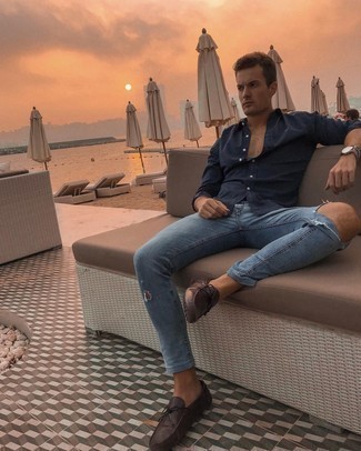 Comment porter une montre beige pour un style relax