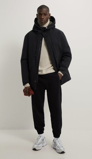 Comment porter un pull à col roulé en laine beige