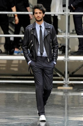 Comment porter une veste motard pour un style chic decontractés