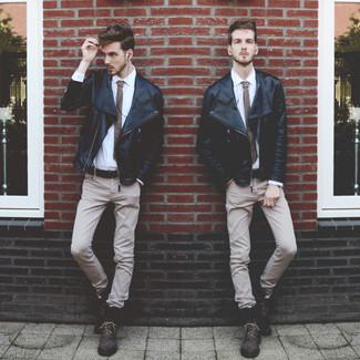 Comment porter une veste motard pour un style chic decontractés