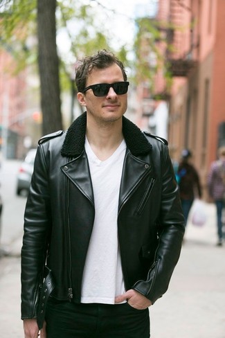 Comment porter une veste motard pour un style relax
